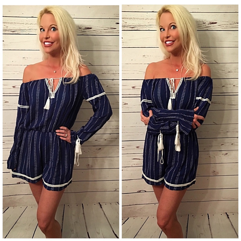 Gorgeous Navy off shoulder romper! - Picture 1 of 3