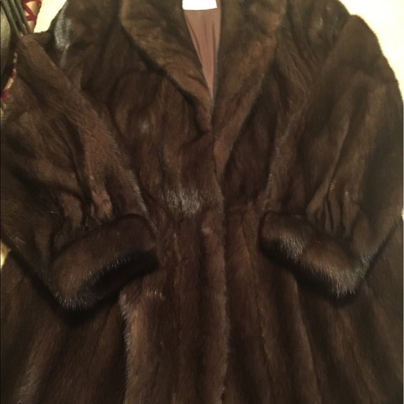 Beautiful Full length mink coat, worn twice. - Picture 1 of 4