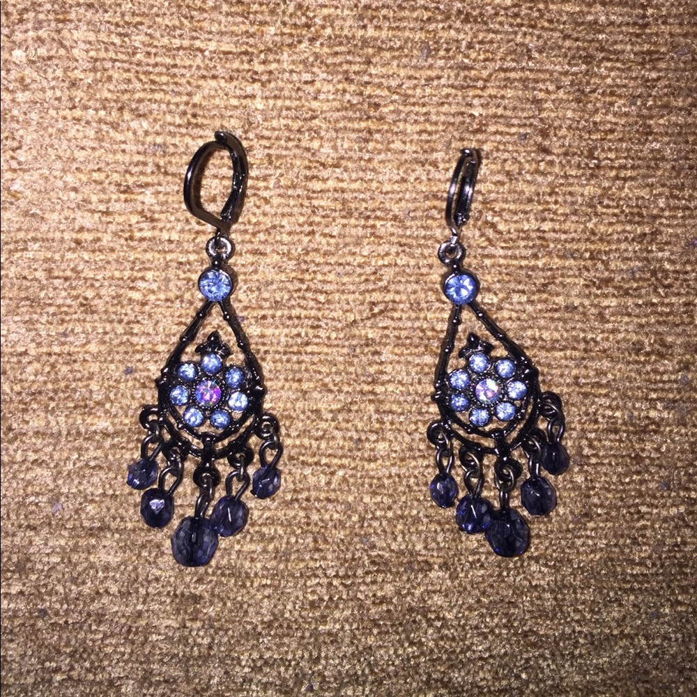 Hanging chandelier earrings