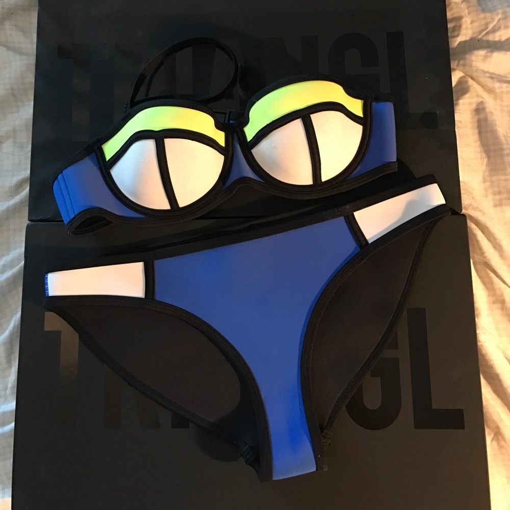 Authentic Triangl Poppy Blue crush bikini