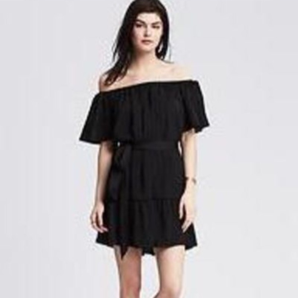 Banana Republic black off the shoulder dress. Sz S