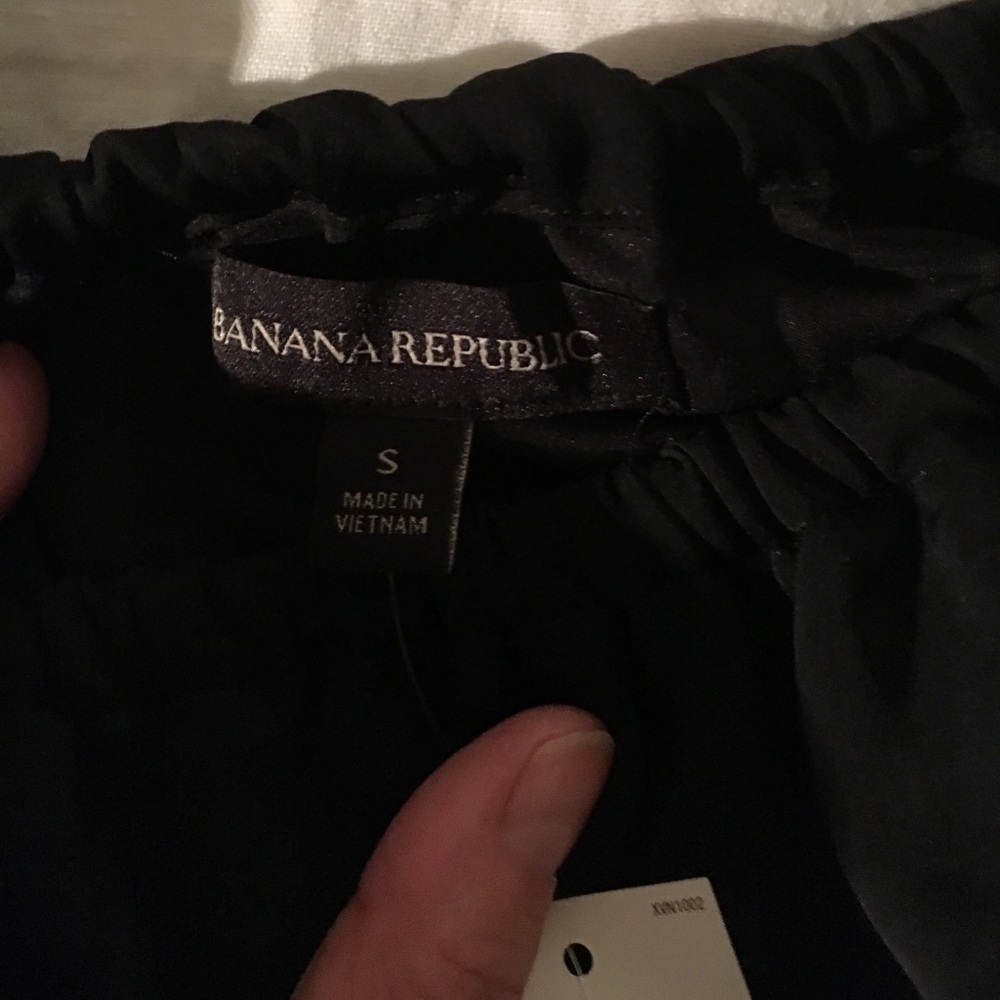 Banana Republic black off the shoulder dress. Sz S - Picture 5 of 5