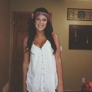 Meet your Posher, Alyssa