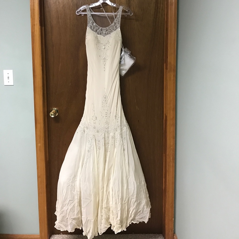 Unique Vintage bridal dress - NWT