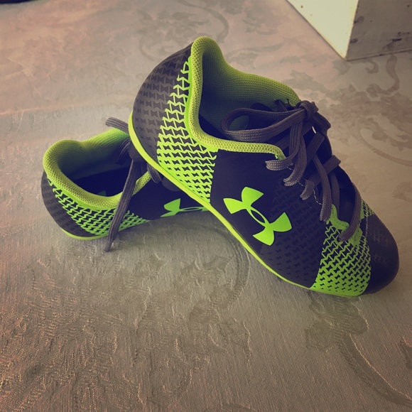 67 off Under Armour Other Boy�s Size 12 Under Armour