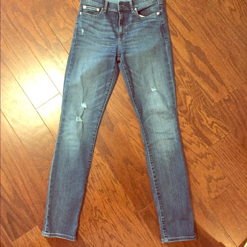 Gap 1969 slim straight distressed jeans