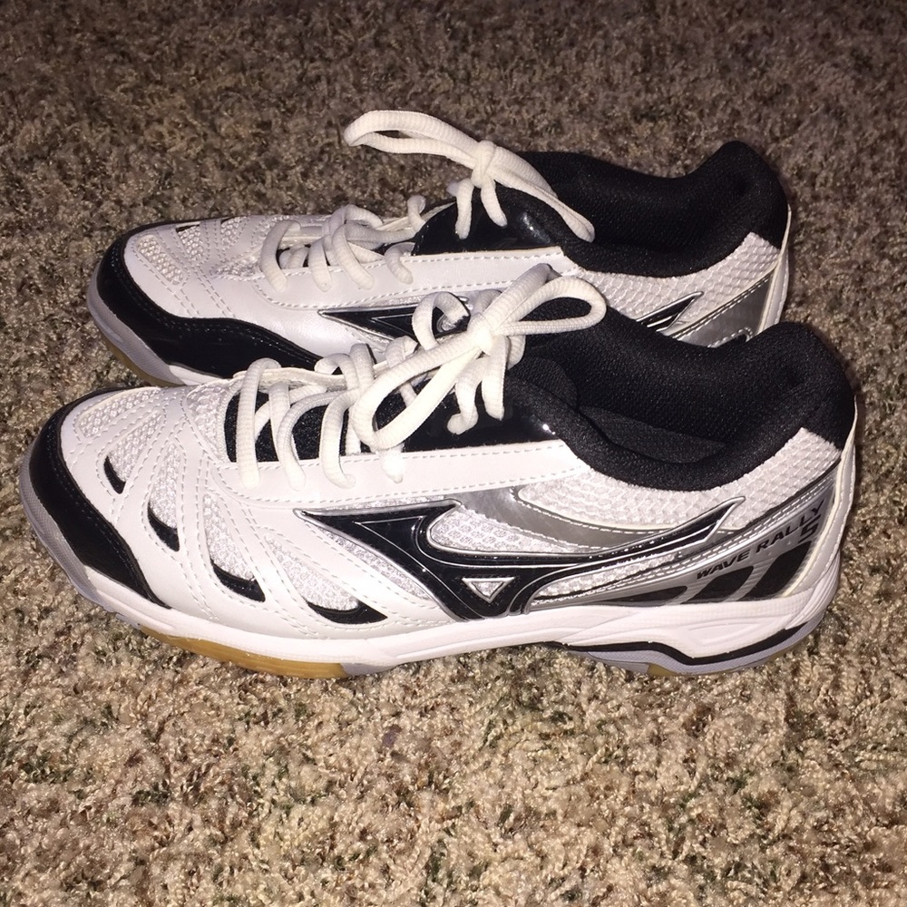 Mizuno Wave Rally 5