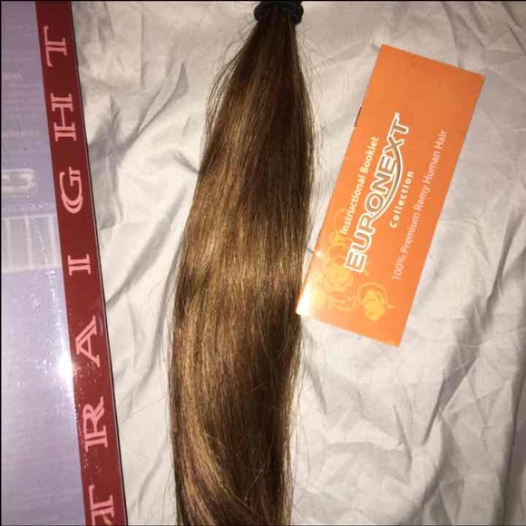 Clip in Hair extensions - Picture 3 of 3