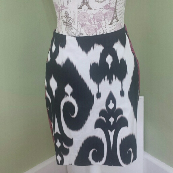 White House Black Market Dresses & Skirts - White House Black Market Skirt EUC.