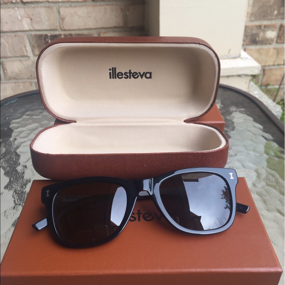 Illesteva Roarke C1 Sunglasses New never worn