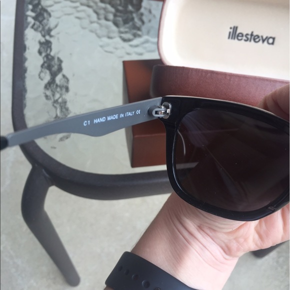 Illesteva Roarke C1 Sunglasses New never worn