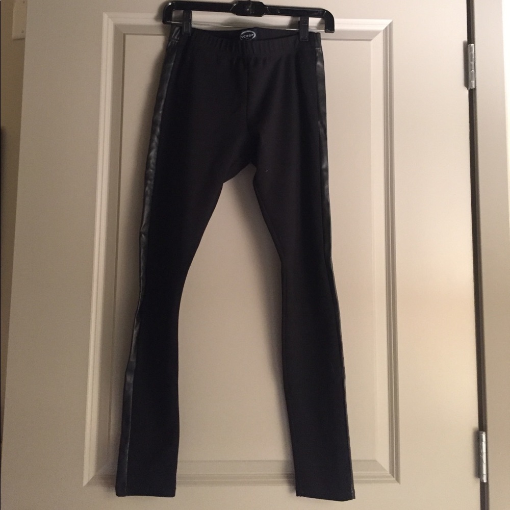 Scoop Black Leggings with Leather Stripe