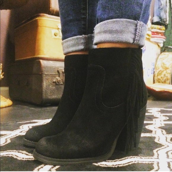 NIB Black Cascading Fringe Stacked Heel Bootie - Picture 3 of 6