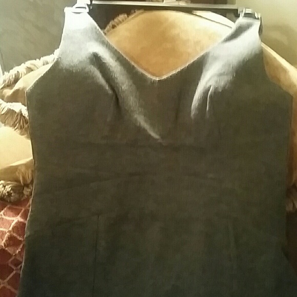 FAB FIGURE FLATTERING DRESS ! 👄 😘  HEAD TURNING! - Picture 2 of 8