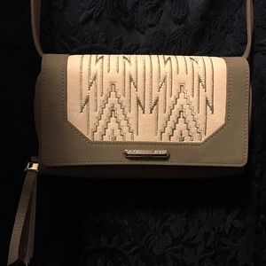 Stella & Dot Bags - New Stella & Dot Nolita crossbody wallet gray Stella & Dot Bags - New Stella & Dot Nolita crossbody wallet gray