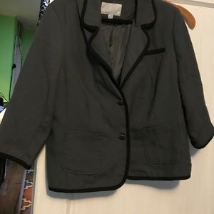 Women's quarter sleeve blazer
