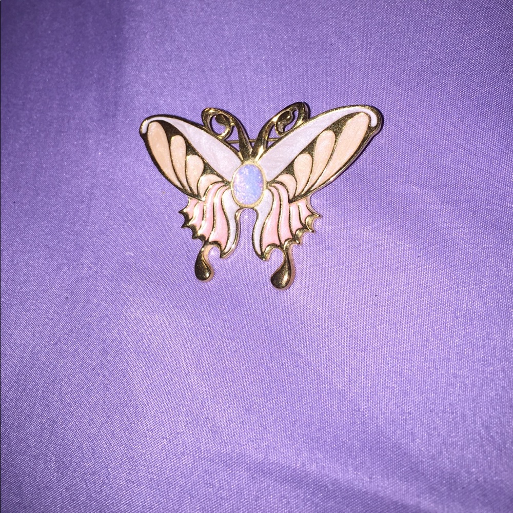 BUTTERFLY PIN💜
