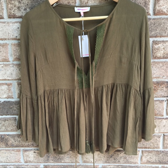re:named Tops - Boho Green Peasant Top by re:named