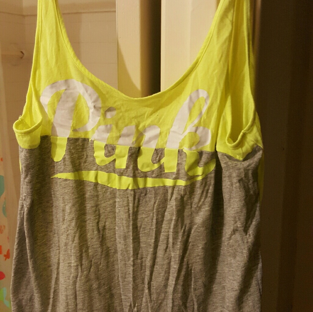 VS Pink Tank