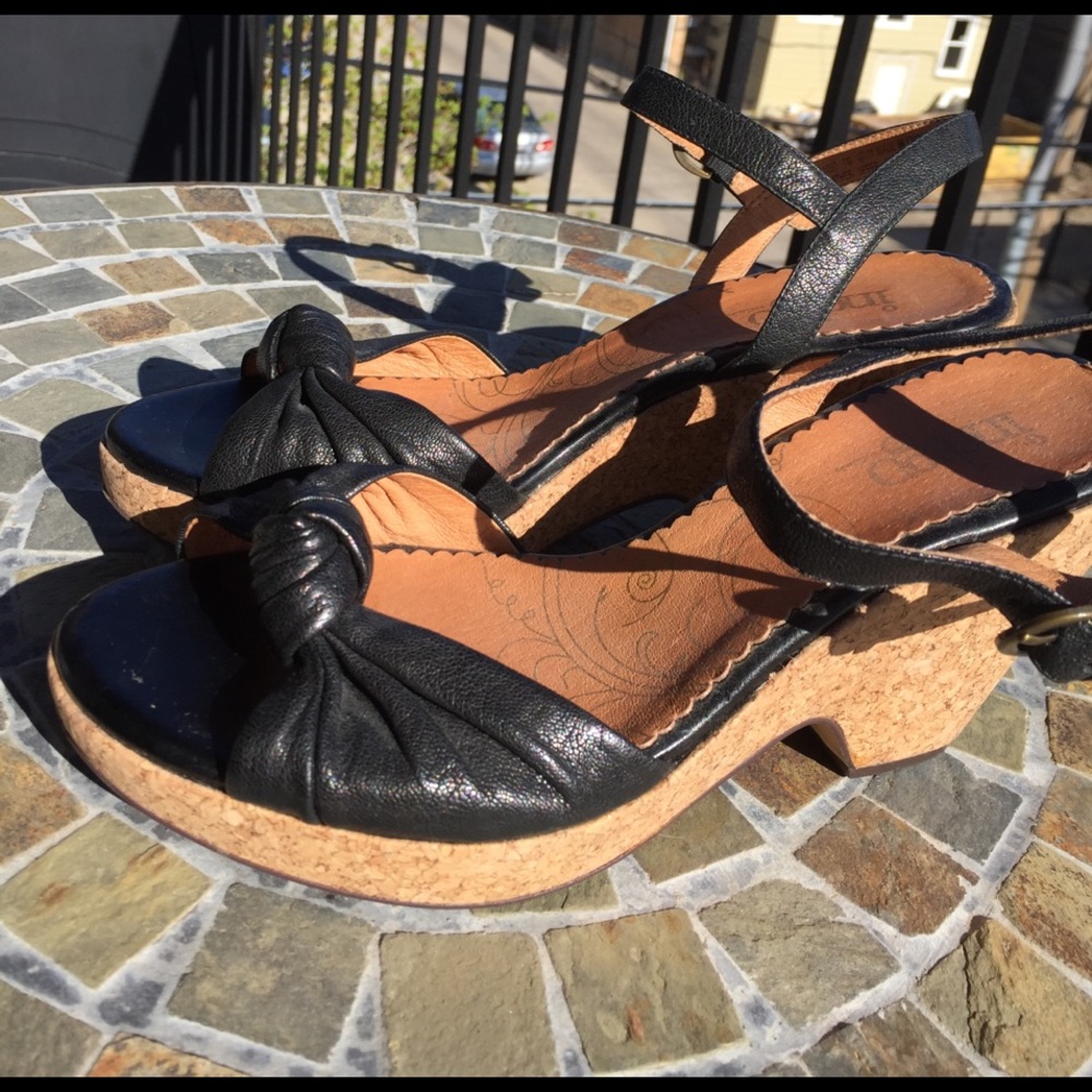 Indigo by Clarks Cork Black Wedges