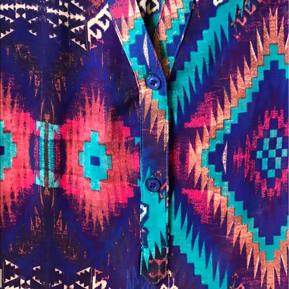 Bright blouse - Picture 2 of 6