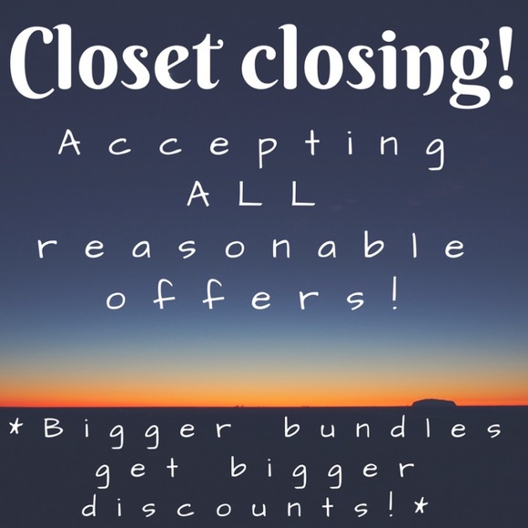 Bright blouse - Picture 6 of 6