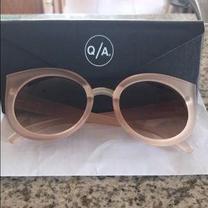 Quay mauve frosted sunglasses. NWOT.