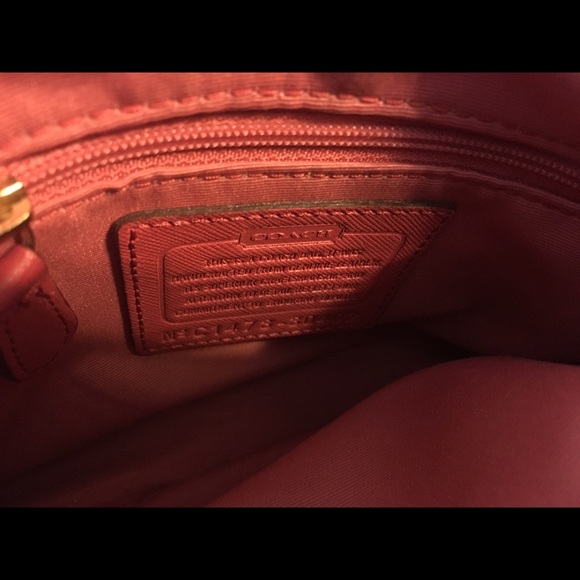 🎉HP 7/9🎉 Coach Mini Bag NWOT. - Picture 7 of 7