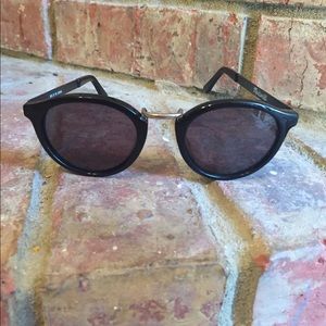 Madewell Indio sunglasses in black/silver.