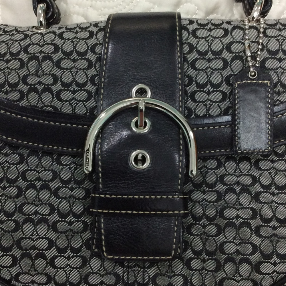 Mini signature top handle Soho purse - Picture 2 of 5