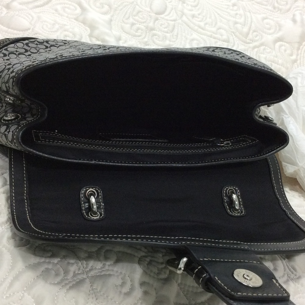 Mini signature top handle Soho purse - Picture 3 of 5