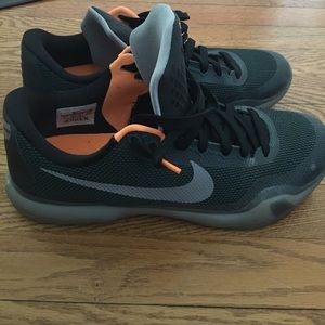 Mens Kobe X basketball shoes