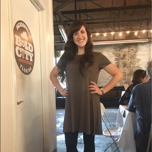 Meet your Posher, Laura