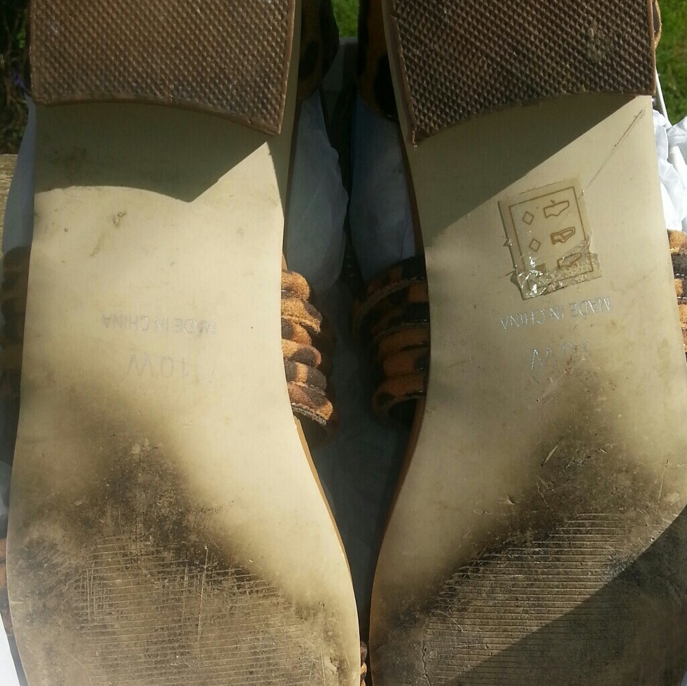 More photos of leopard sandals