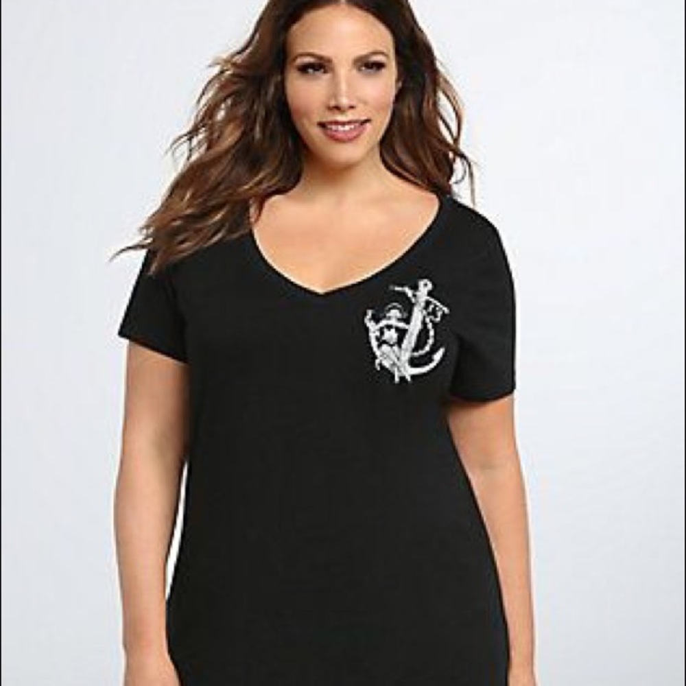 Torrid size 4x anchor v neck tee