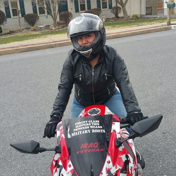 Meet your Posher, Dee - Picture 1 of 1