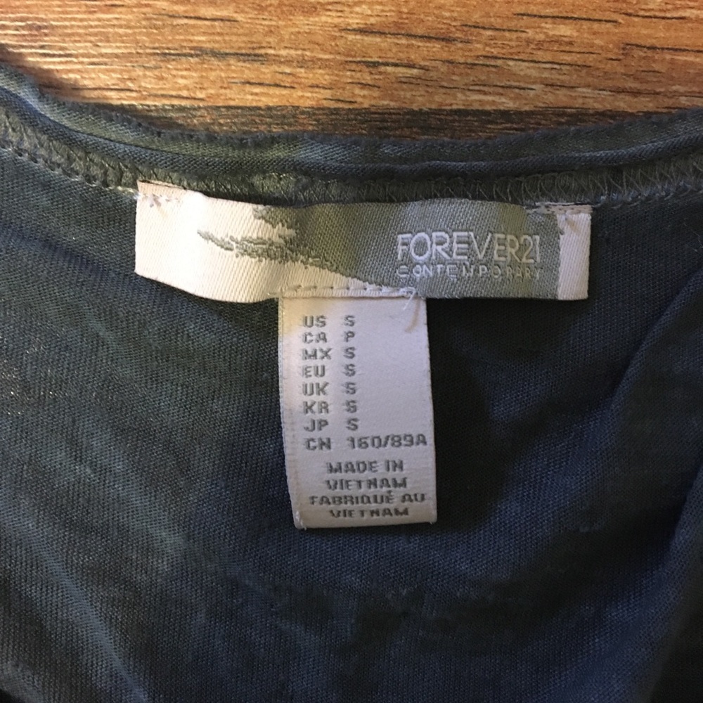 Forever 21 Top - Picture 2 of 2