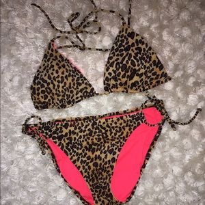 VS animal print bikini !