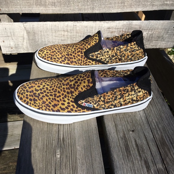 SZ 6 ONLY! Skechers Canvas Leopard Slip-Ons! NEW! - Picture 3 of 7