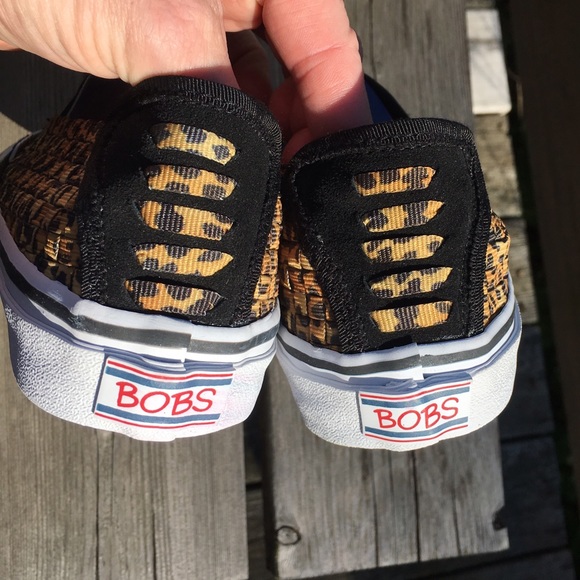 SZ 6 ONLY! Skechers Canvas Leopard Slip-Ons! NEW! - Picture 4 of 7