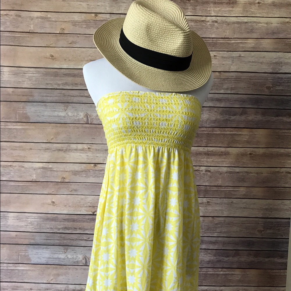 Swim cover up. Yellow & white summer print. Size S