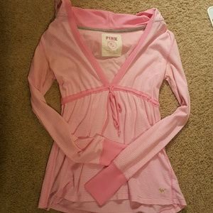 Hooded long sleeve shirt