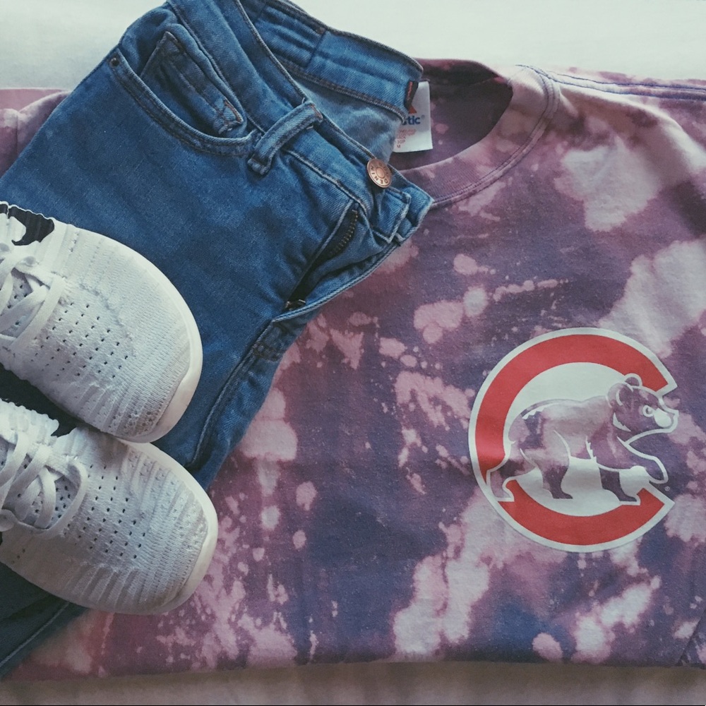 Unique acid wash tie dye Chicago Cubs tee ⚾️🐻