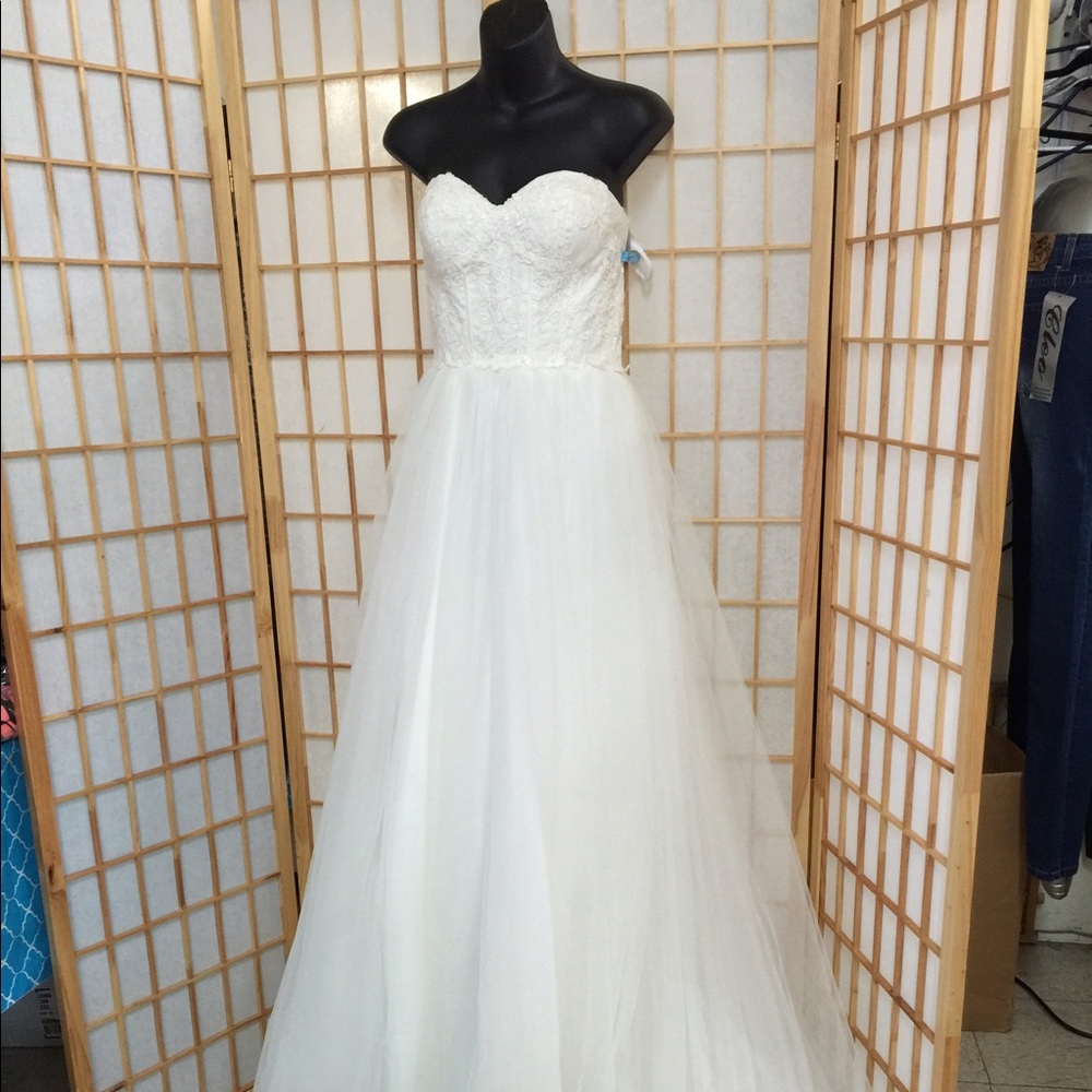 FINAL OFFER FOR BRAND NEW WEDDING DRESS!!