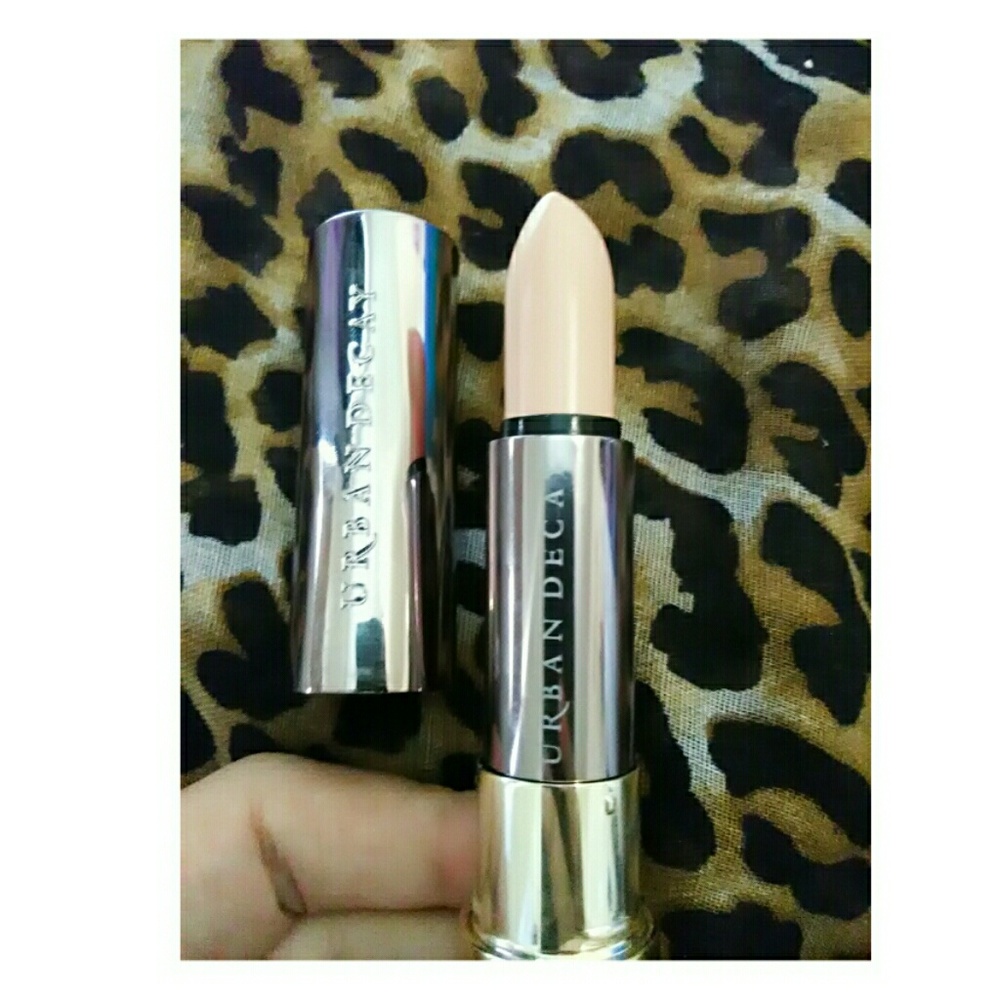 Urban Decay lipstick