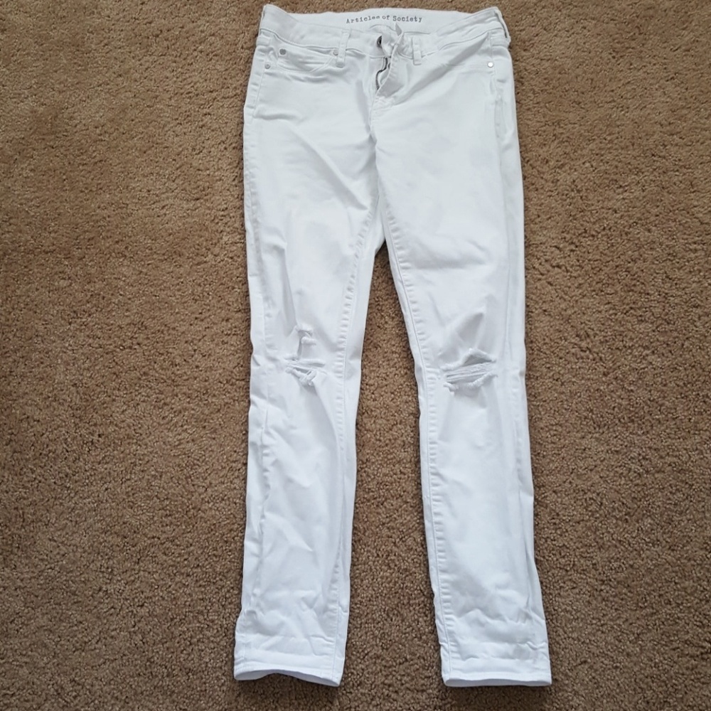 Size 28 white distressed knee denim