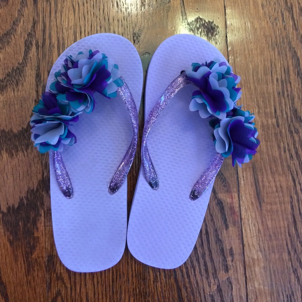 Girls flip flops size 10/11