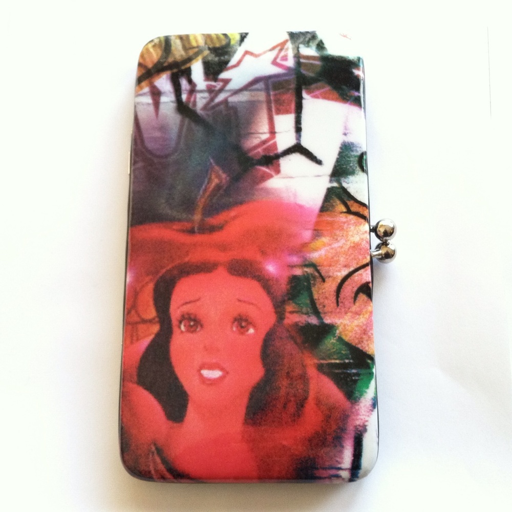 New Disney Snow White Soft Vinyl Wallet Urban Cool