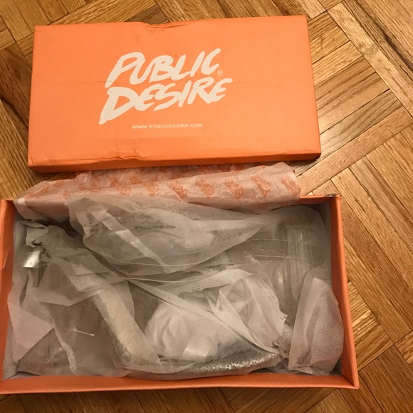 Acrylic Heel Sandals - Picture 3 of 4