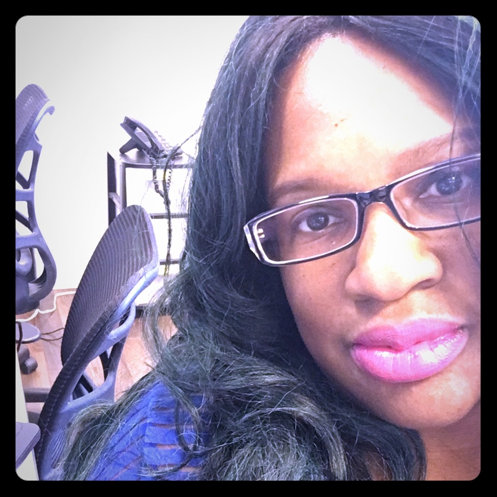 YOUR POSHER 💋💋😘